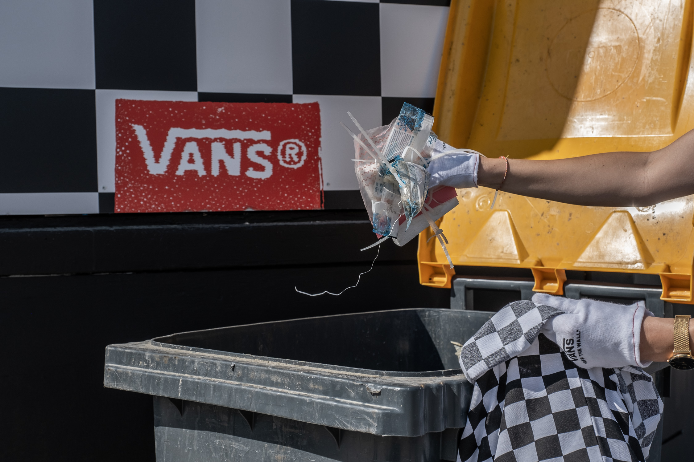 Vans Eco Theory Beach Cleaning - Report